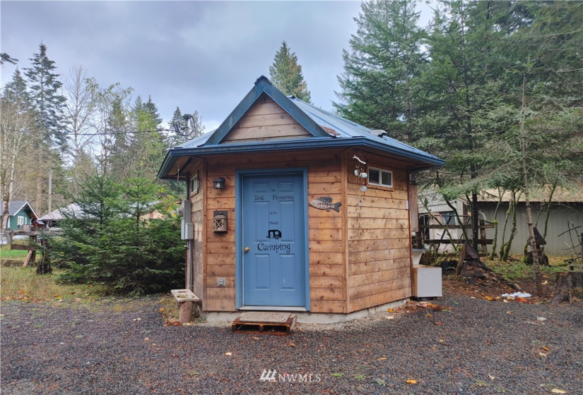 100 Chipmunk, Packwood, Washington 98361, ,Land,For Sale,6th High Valley,Chipmunk,NWM1865239