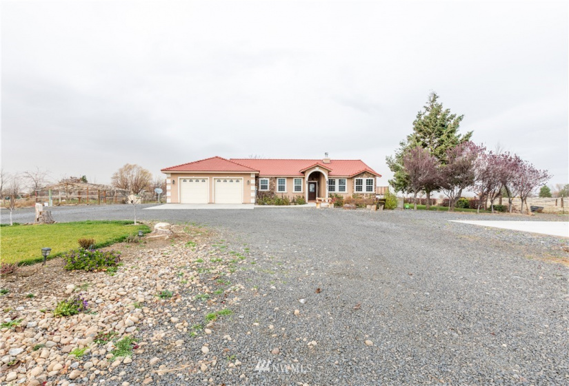 2532 Rd 11.7, Ephrata, Washington 98823, 3 Bedrooms Bedrooms, ,1 BathroomBathrooms,Residential,For Sale,11.7,NWM1865103