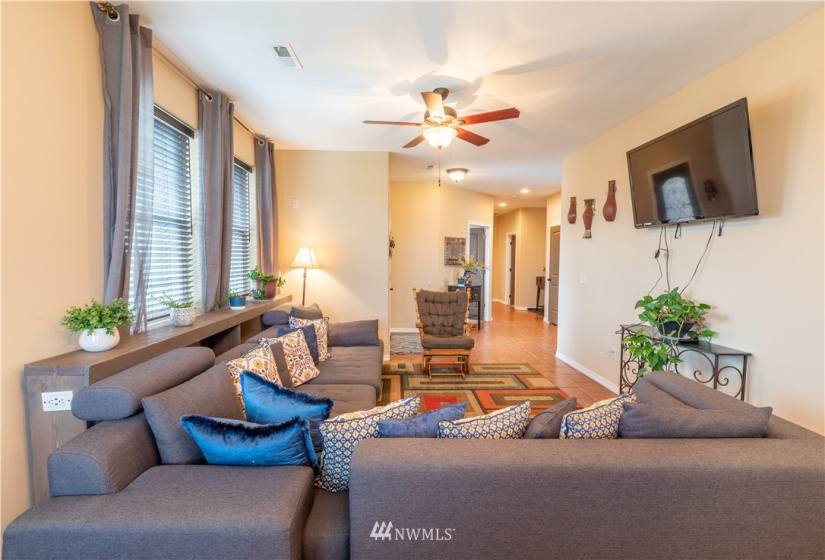 2532 Rd 11.7, Ephrata, Washington 98823, 3 Bedrooms Bedrooms, ,1 BathroomBathrooms,Residential,For Sale,11.7,NWM1865103