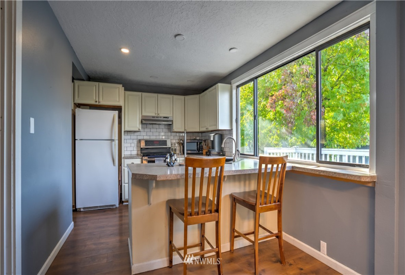 129 Sunnyside, Kelso, Washington 98626, 4 Bedrooms Bedrooms, ,2 BathroomsBathrooms,Residential,For Sale,Sunnyside,NWM1865284