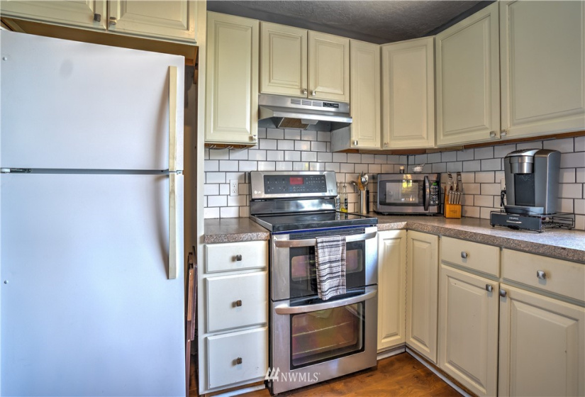 129 Sunnyside, Kelso, Washington 98626, 4 Bedrooms Bedrooms, ,2 BathroomsBathrooms,Residential,For Sale,Sunnyside,NWM1865284