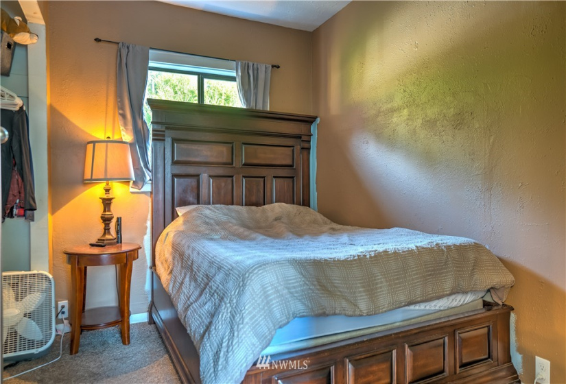 129 Sunnyside, Kelso, Washington 98626, 4 Bedrooms Bedrooms, ,2 BathroomsBathrooms,Residential,For Sale,Sunnyside,NWM1865284