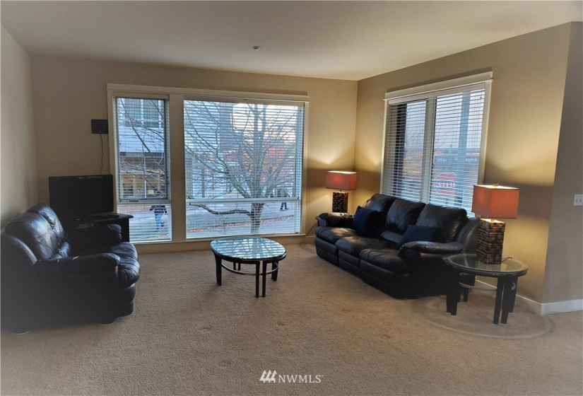 400 Washington, Bremerton, Washington 98337, 2 Bedrooms Bedrooms, ,2 BathroomsBathrooms,Residential,For Sale,The 400,Washington,NWM1865358
