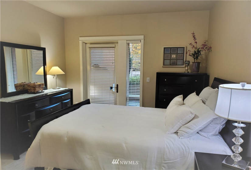 400 Washington, Bremerton, Washington 98337, 2 Bedrooms Bedrooms, ,2 BathroomsBathrooms,Residential,For Sale,The 400,Washington,NWM1865358