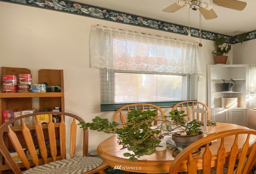 208 Sinclair, Davenport, Washington 99122, 2 Bedrooms Bedrooms, ,1 BathroomBathrooms,Residential,For Sale,Sinclair,NWM1865410