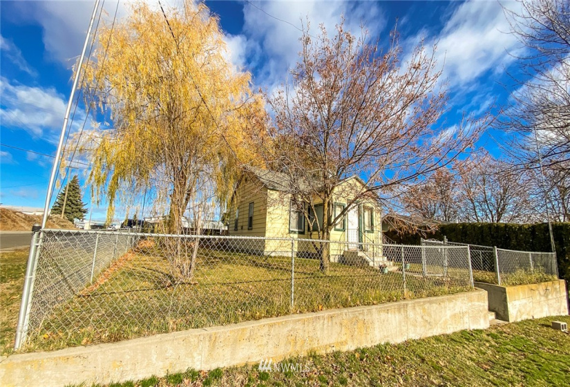 208 Sinclair, Davenport, Washington 99122, 2 Bedrooms Bedrooms, ,1 BathroomBathrooms,Residential,For Sale,Sinclair,NWM1865410
