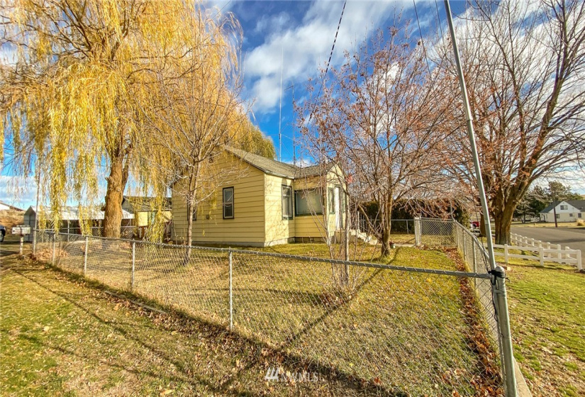 208 Sinclair, Davenport, Washington 99122, 2 Bedrooms Bedrooms, ,1 BathroomBathrooms,Residential,For Sale,Sinclair,NWM1865410