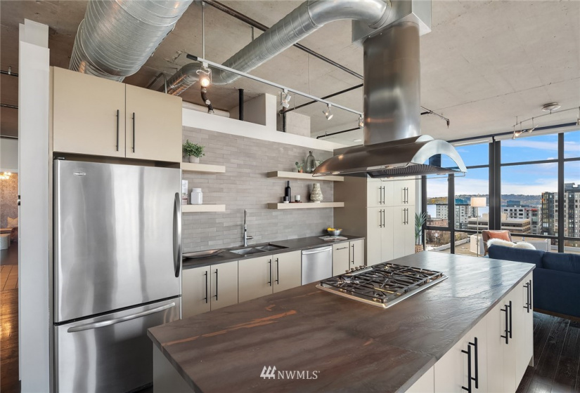 2720 3rd, Seattle, Washington 98121, 2 Bedrooms Bedrooms, ,2 BathroomsBathrooms,Residential,For Sale,Mosler Lofts,3rd,NWM1865084