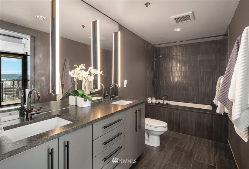 2720 3rd, Seattle, Washington 98121, 2 Bedrooms Bedrooms, ,2 BathroomsBathrooms,Residential,For Sale,Mosler Lofts,3rd,NWM1865084