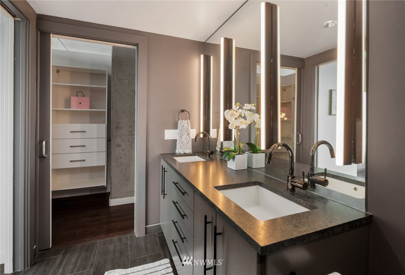 2720 3rd, Seattle, Washington 98121, 2 Bedrooms Bedrooms, ,2 BathroomsBathrooms,Residential,For Sale,Mosler Lofts,3rd,NWM1865084