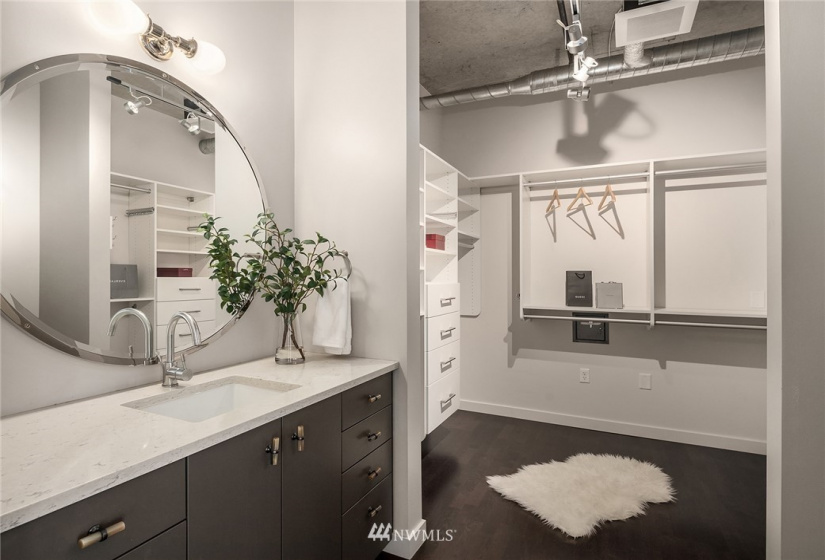 2720 3rd, Seattle, Washington 98121, 2 Bedrooms Bedrooms, ,2 BathroomsBathrooms,Residential,For Sale,Mosler Lofts,3rd,NWM1865084