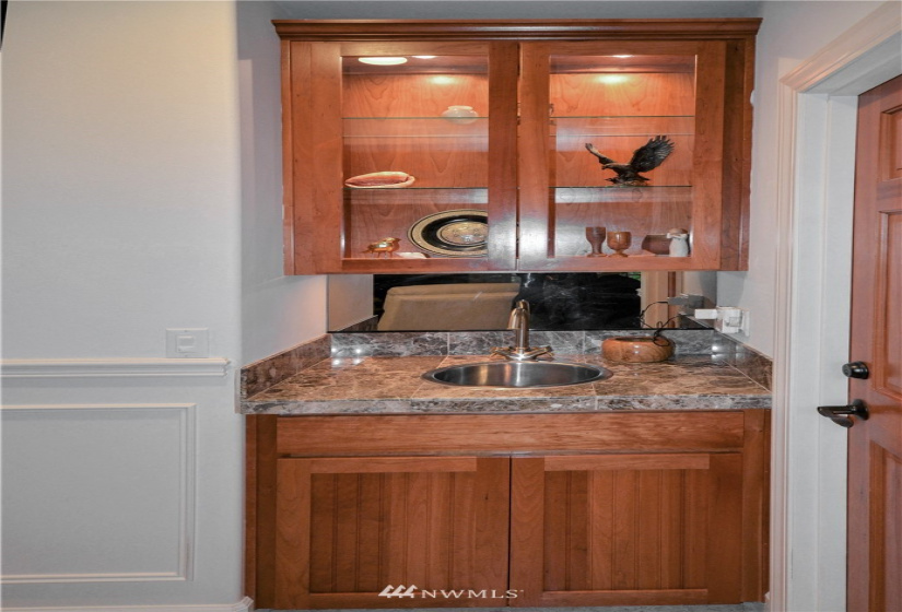 41820 284th, Enumclaw, Washington 98022, 5 Bedrooms Bedrooms, ,4 BathroomsBathrooms,Residential,For Sale,284th,NWM1858741