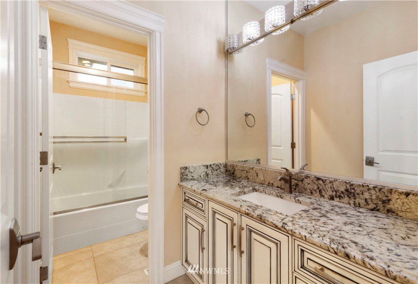 26922 117th, Kent, Washington 98030, 6 Bedrooms Bedrooms, ,5 BathroomsBathrooms,Residential,For Sale,Millenium Ridge,117th,NWM1865565
