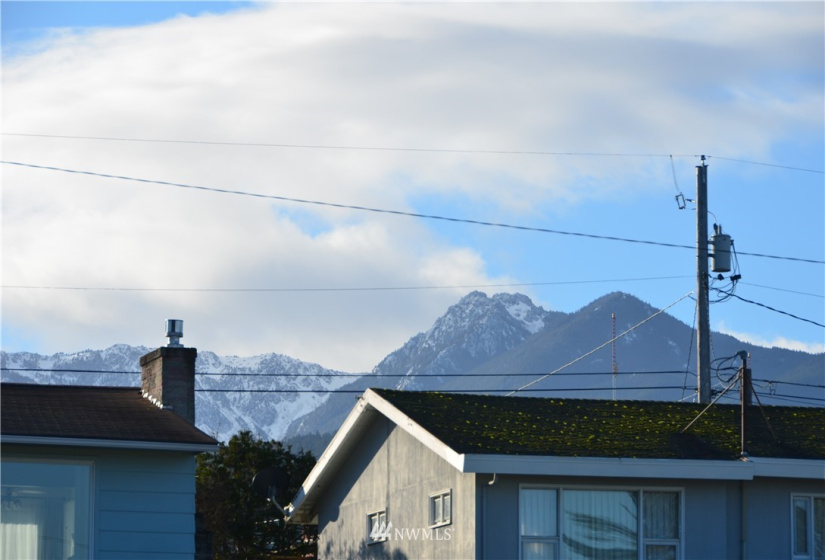 1815 4th Street, Port Angeles, Washington 98362, 3 Bedrooms Bedrooms, ,1 BathroomBathrooms,Residential,For Sale,4th Street,NWM1862598