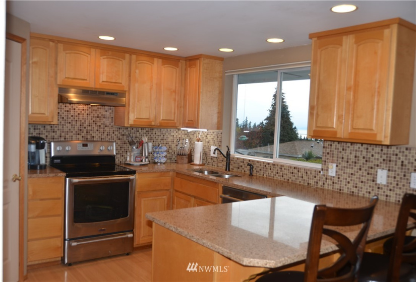 1815 4th Street, Port Angeles, Washington 98362, 3 Bedrooms Bedrooms, ,1 BathroomBathrooms,Residential,For Sale,4th Street,NWM1862598