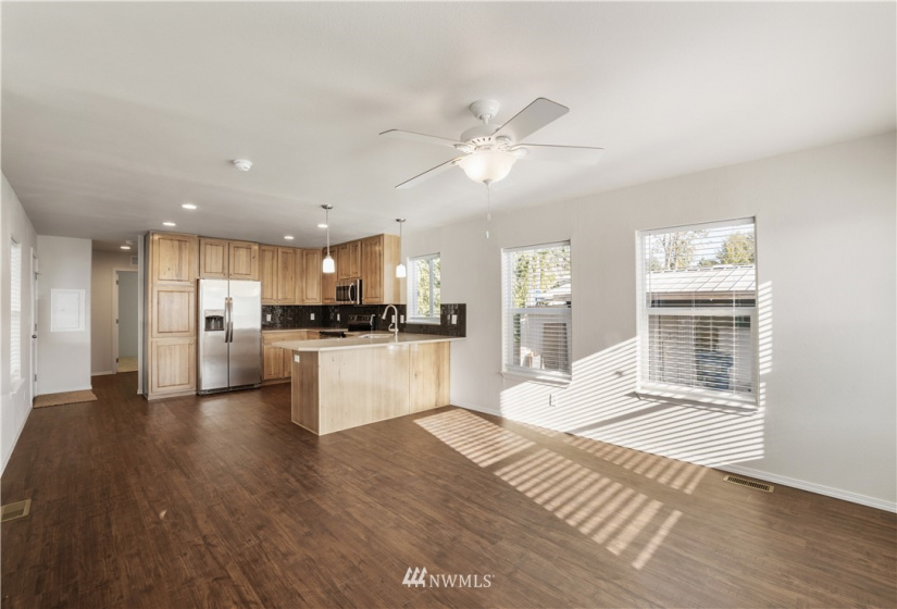 3254 182nd, SeaTac, Washington 98188, 1 Bedroom Bedrooms, ,Manufactured In Park,For Sale,182nd,NWM1863310