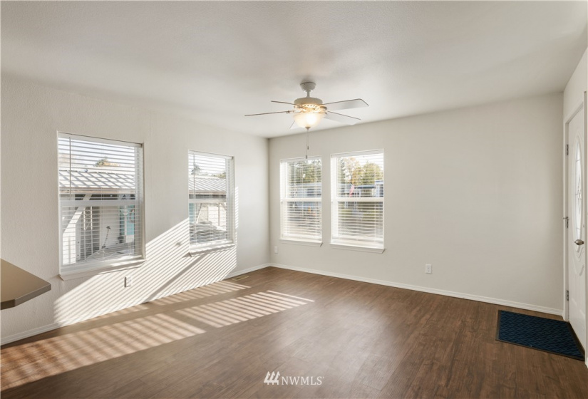 3254 182nd, SeaTac, Washington 98188, 1 Bedroom Bedrooms, ,Manufactured In Park,For Sale,182nd,NWM1863310