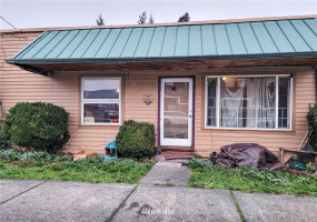 39554 Park, Snoqualmie, Washington 98065, ,Residential Income,For Sale,Park,NWM1863425