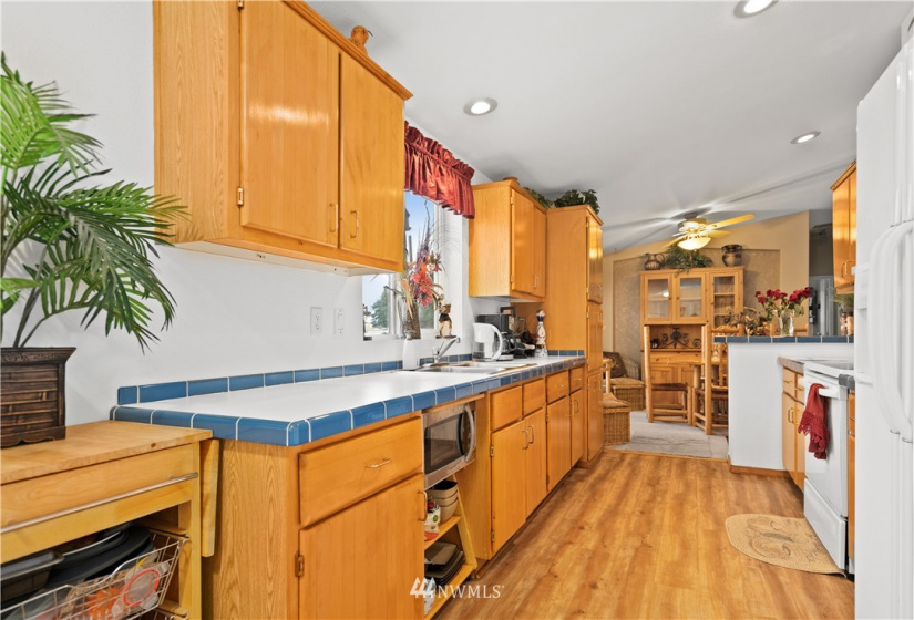 22111 108th Ave SE, Kent, Washington 98031, 3 Bedrooms Bedrooms, ,2 BathroomsBathrooms,Manufactured In Park,For Sale,108th Ave SE,NWM1864531