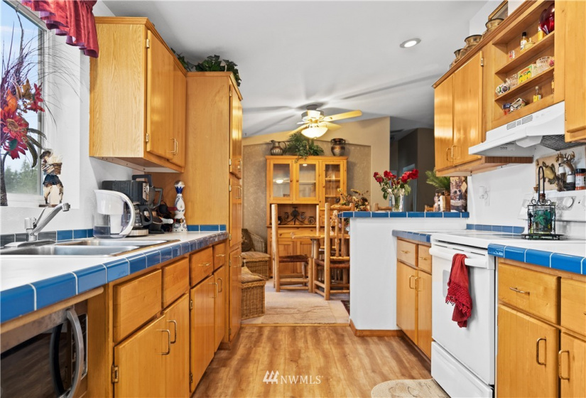 22111 108th Ave SE, Kent, Washington 98031, 3 Bedrooms Bedrooms, ,2 BathroomsBathrooms,Manufactured In Park,For Sale,108th Ave SE,NWM1864531