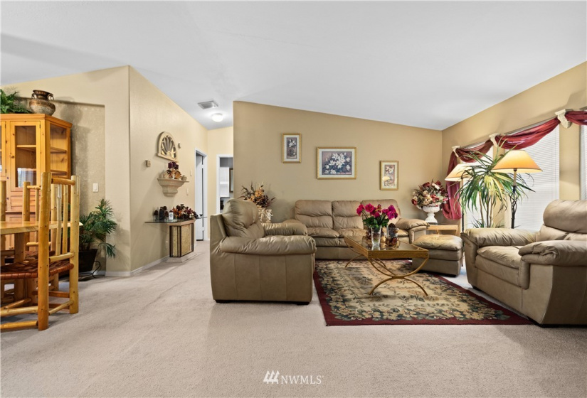 22111 108th Ave SE, Kent, Washington 98031, 3 Bedrooms Bedrooms, ,2 BathroomsBathrooms,Manufactured In Park,For Sale,108th Ave SE,NWM1864531