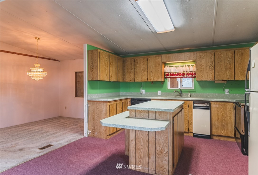 340 5th, Ephrata, Washington 98823, 3 Bedrooms Bedrooms, ,2 BathroomsBathrooms,Residential,For Sale,Jerdons 1st Add,5th,NWM1857590