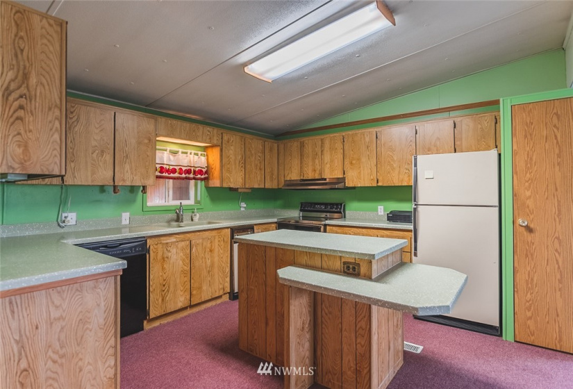 340 5th, Ephrata, Washington 98823, 3 Bedrooms Bedrooms, ,2 BathroomsBathrooms,Residential,For Sale,Jerdons 1st Add,5th,NWM1857590