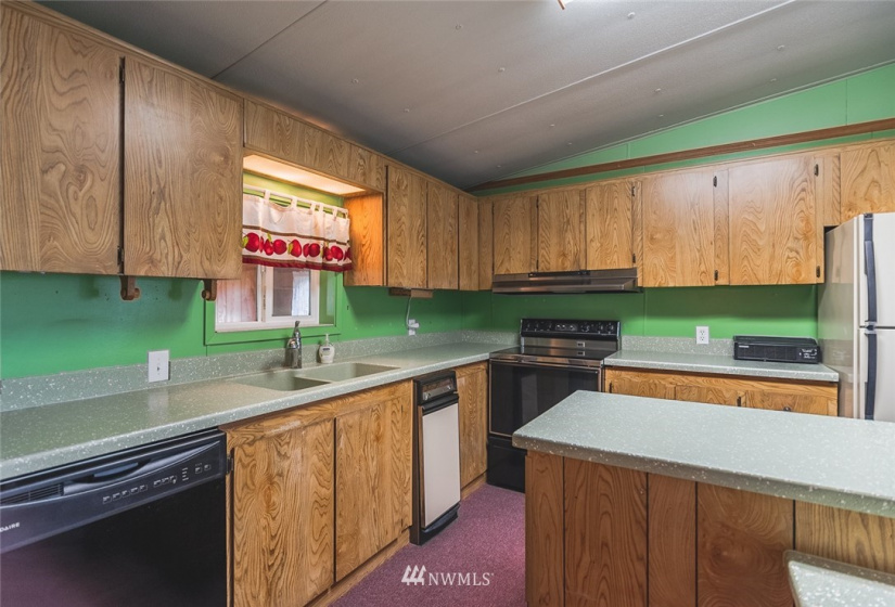 340 5th, Ephrata, Washington 98823, 3 Bedrooms Bedrooms, ,2 BathroomsBathrooms,Residential,For Sale,Jerdons 1st Add,5th,NWM1857590