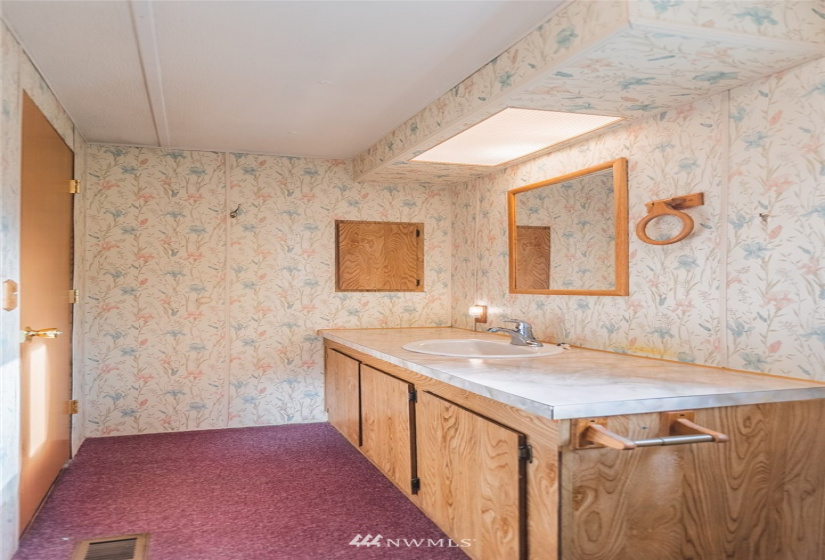 340 5th, Ephrata, Washington 98823, 3 Bedrooms Bedrooms, ,2 BathroomsBathrooms,Residential,For Sale,Jerdons 1st Add,5th,NWM1857590