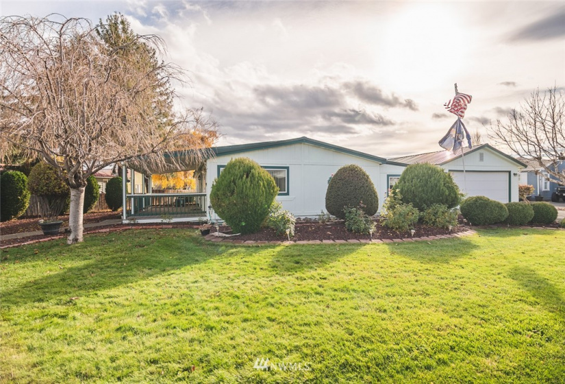 340 5th, Ephrata, Washington 98823, 3 Bedrooms Bedrooms, ,2 BathroomsBathrooms,Residential,For Sale,Jerdons 1st Add,5th,NWM1857590