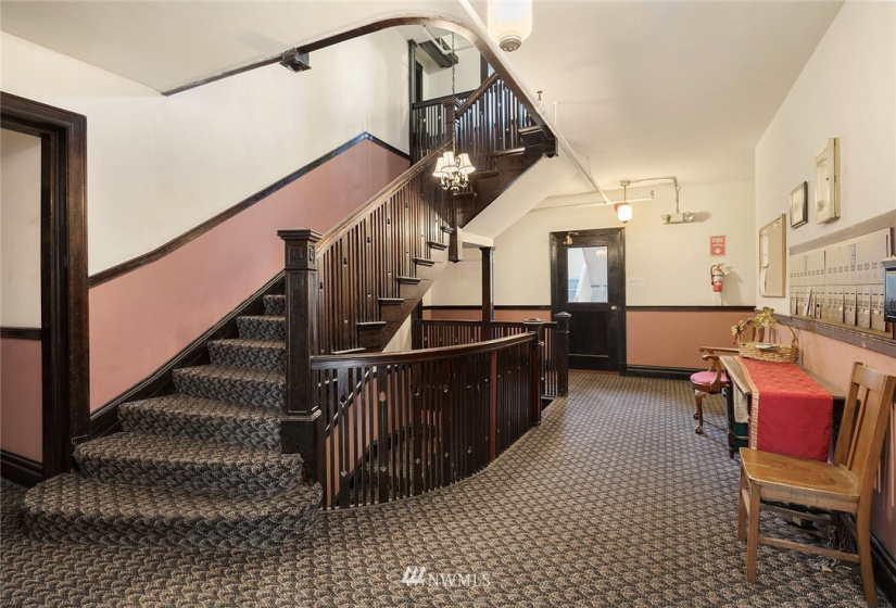 606 Thomas, Seattle, Washington 98102, 1 Bedroom Bedrooms, ,1 BathroomBathrooms,Residential,For Sale,San Remo,Thomas,NWM1863612