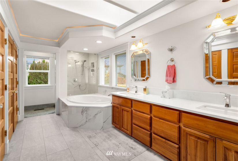1125 28th, Tacoma, Washington 98403, 5 Bedrooms Bedrooms, ,4 BathroomsBathrooms,Residential,For Sale,28th,NWM1865704