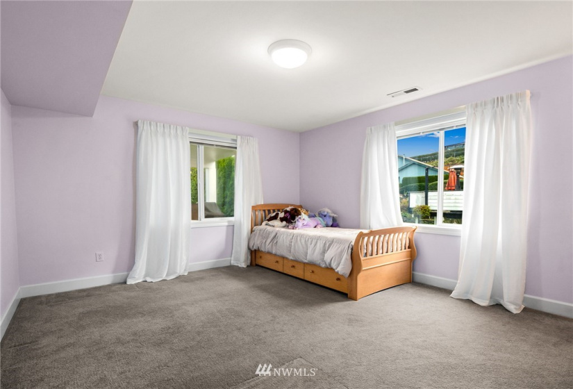 1125 28th, Tacoma, Washington 98403, 5 Bedrooms Bedrooms, ,4 BathroomsBathrooms,Residential,For Sale,28th,NWM1865704