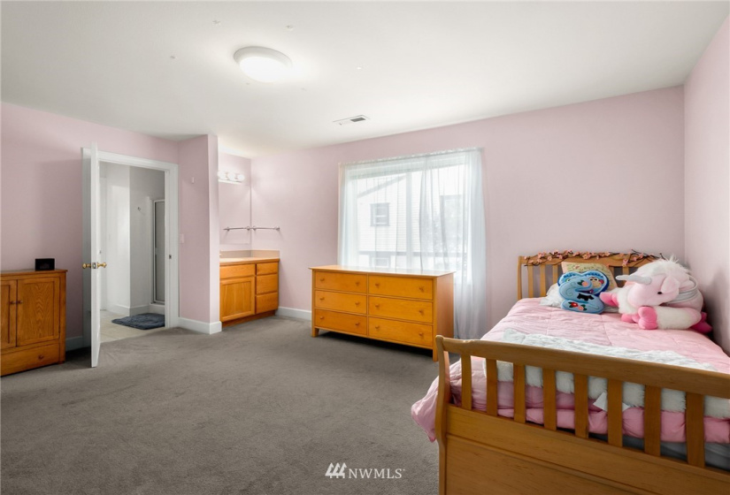1125 28th, Tacoma, Washington 98403, 5 Bedrooms Bedrooms, ,4 BathroomsBathrooms,Residential,For Sale,28th,NWM1865704
