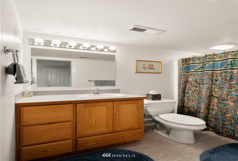 1125 28th, Tacoma, Washington 98403, 5 Bedrooms Bedrooms, ,4 BathroomsBathrooms,Residential,For Sale,28th,NWM1865704
