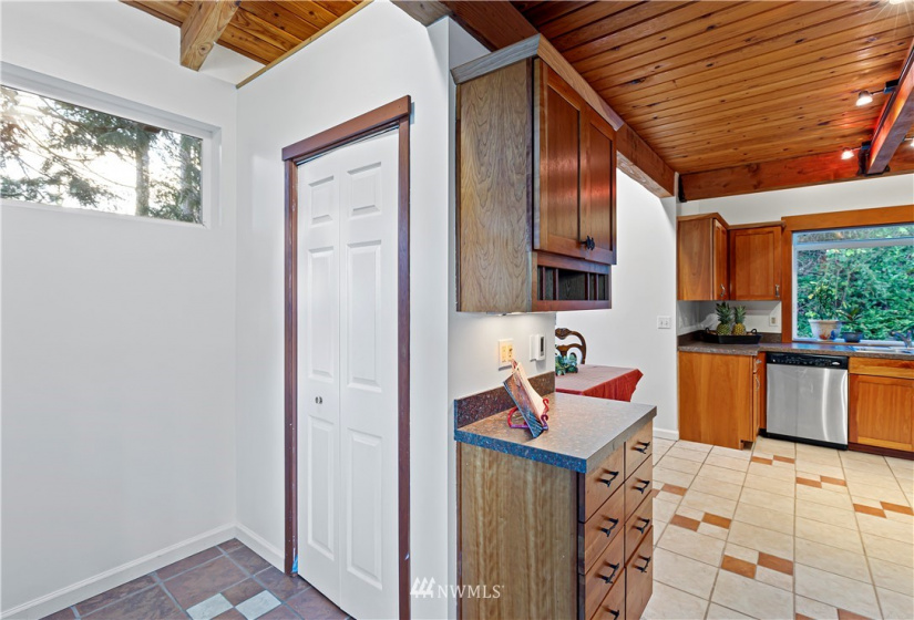 623 Nehalem, La Conner, Washington 98257, 5 Bedrooms Bedrooms, ,2 BathroomsBathrooms,Residential,For Sale,Shelter Bay,Nehalem,NWM1865193