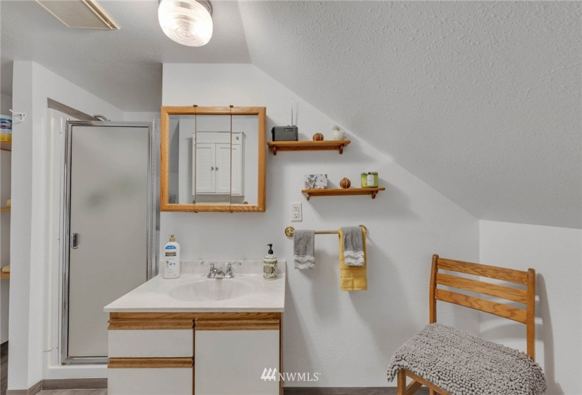414 Chelan, Wenatchee, Washington 98801, 4 Bedrooms Bedrooms, ,1 BathroomBathrooms,Residential,For Sale,Replat First,Chelan,NWM1865868
