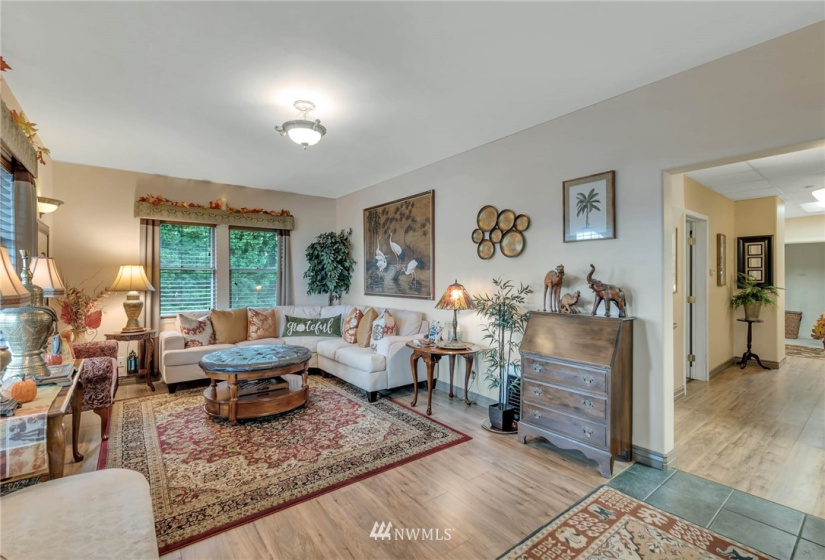 414 Chelan, Wenatchee, Washington 98801, 4 Bedrooms Bedrooms, ,1 BathroomBathrooms,Residential,For Sale,Replat First,Chelan,NWM1865868