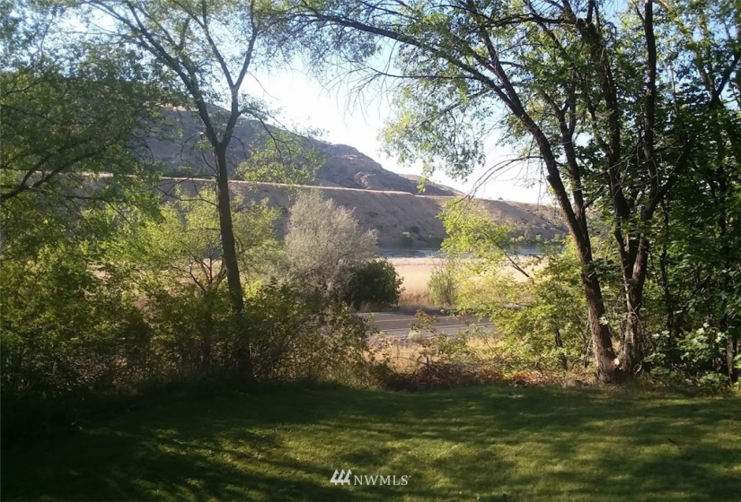 133 Front, Elmer City, Washington 99124, 3 Bedrooms Bedrooms, ,2 BathroomsBathrooms,Residential,For Sale,Coulee Dam Irrigated Tracts,Front,NWM1864225