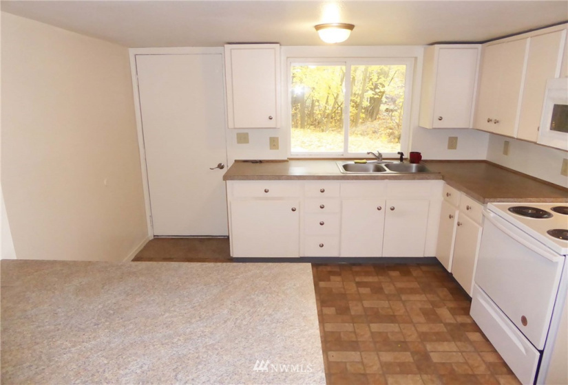 133 Front, Elmer City, Washington 99124, 3 Bedrooms Bedrooms, ,2 BathroomsBathrooms,Residential,For Sale,Coulee Dam Irrigated Tracts,Front,NWM1864225