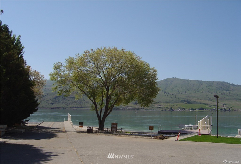 100 Lake Chelan Shores, Chelan, Washington 98816, 2 Bedrooms Bedrooms, ,2 BathroomsBathrooms,Residential,For Sale,Lake Chelan Shores,Lake Chelan Shores,NWM1865148
