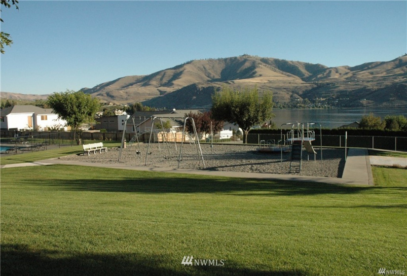 100 Lake Chelan Shores, Chelan, Washington 98816, 2 Bedrooms Bedrooms, ,2 BathroomsBathrooms,Residential,For Sale,Lake Chelan Shores,Lake Chelan Shores,NWM1865148