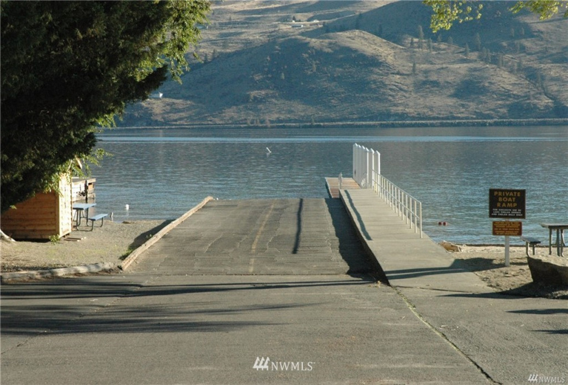 100 Lake Chelan Shores, Chelan, Washington 98816, 2 Bedrooms Bedrooms, ,2 BathroomsBathrooms,Residential,For Sale,Lake Chelan Shores,Lake Chelan Shores,NWM1865148