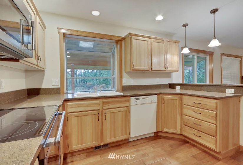 1900 Maple Valley, Olympia, Washington 98512, 3 Bedrooms Bedrooms, ,2 BathroomsBathrooms,Residential,For Sale,Maple Valley,NWM1866055