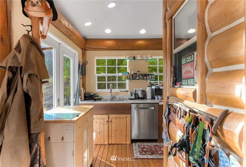 7603 Wheeler, Maple Falls, Washington 98248, 2 Bedrooms Bedrooms, ,1 BathroomBathrooms,Residential,For Sale,Wheeler,NWM1866270