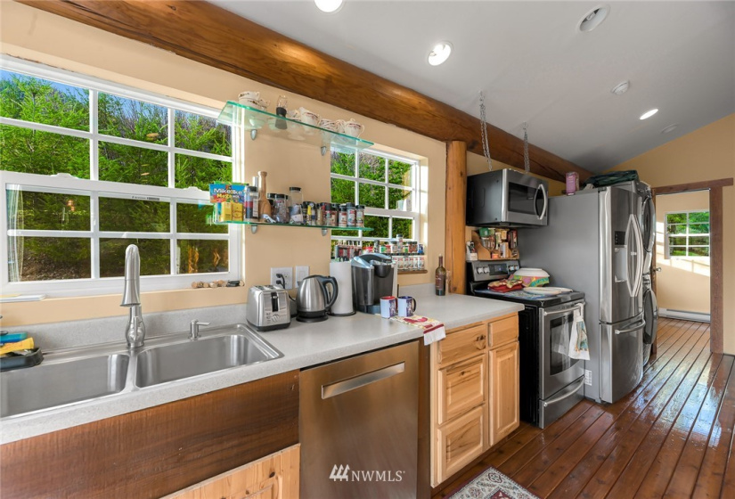 7603 Wheeler, Maple Falls, Washington 98248, 2 Bedrooms Bedrooms, ,1 BathroomBathrooms,Residential,For Sale,Wheeler,NWM1866270