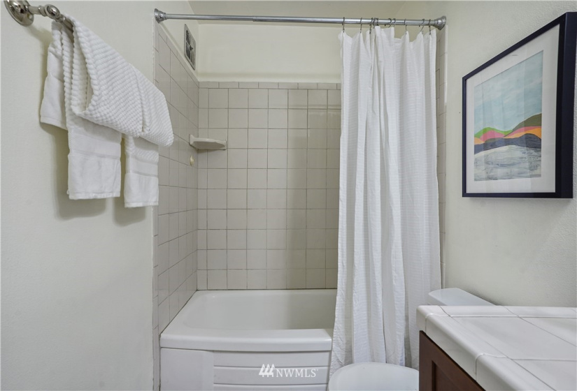 308 Republican, Seattle, Washington 98102, 1 Bedroom Bedrooms, ,1 BathroomBathrooms,Residential,For Sale,Melrose Terrace,Republican,NWM1865228