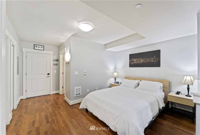 699 John, Seattle, Washington 98109, 1 Bedroom Bedrooms, ,1 BathroomBathrooms,Residential,For Sale,Marselle,John,NWM1866064