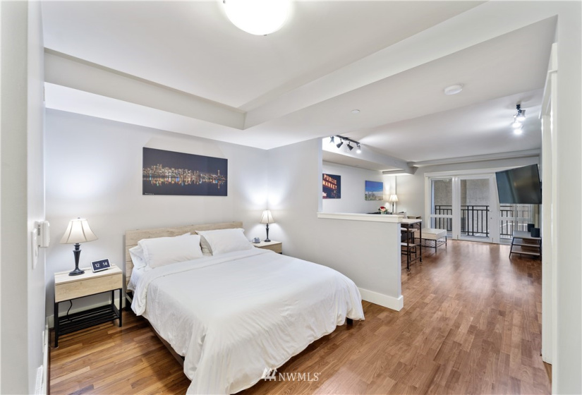 699 John, Seattle, Washington 98109, 1 Bedroom Bedrooms, ,1 BathroomBathrooms,Residential,For Sale,Marselle,John,NWM1866064