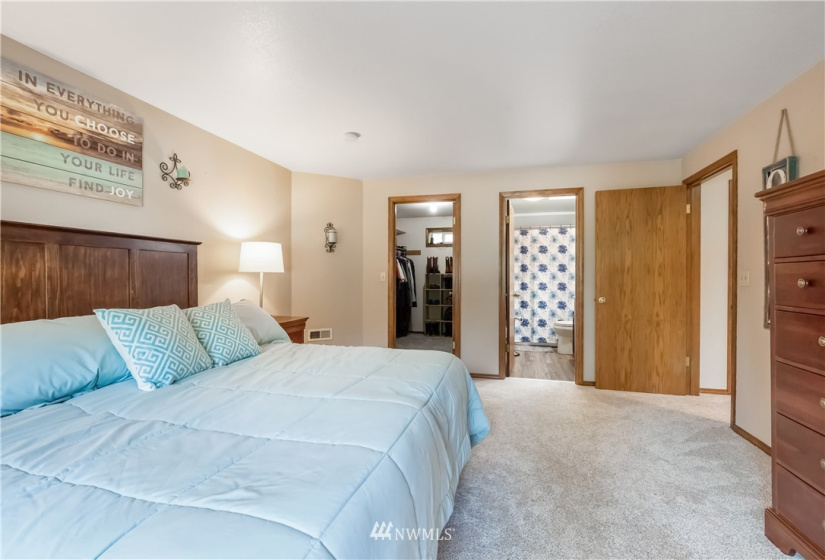 18306 26th, Lake Tapps, Washington 98391, 3 Bedrooms Bedrooms, ,3 BathroomsBathrooms,Residential,For Sale,Driftwood Point,26th,NWM1866563